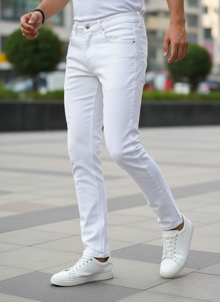 White Slim Fit Jeans – Classic All-Season Essential