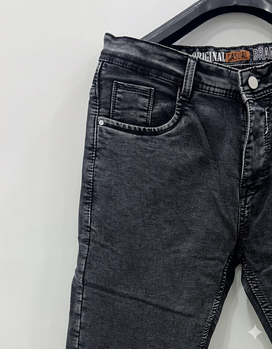 Premium Men’s Slim-Fit Black Denim Jeans
