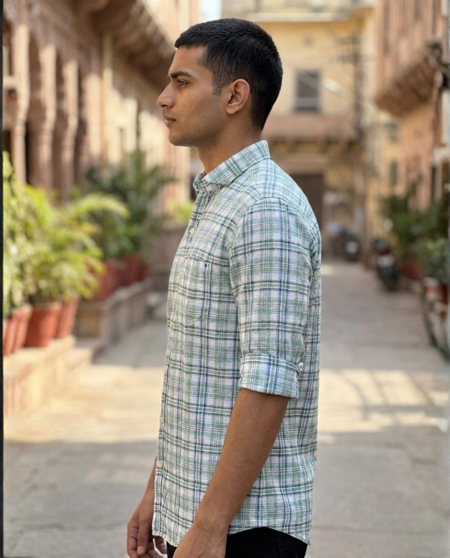Men’s Green Checked Casual Shirt with Full Sleeves & Button-Down Design – Premium Everyday Style
