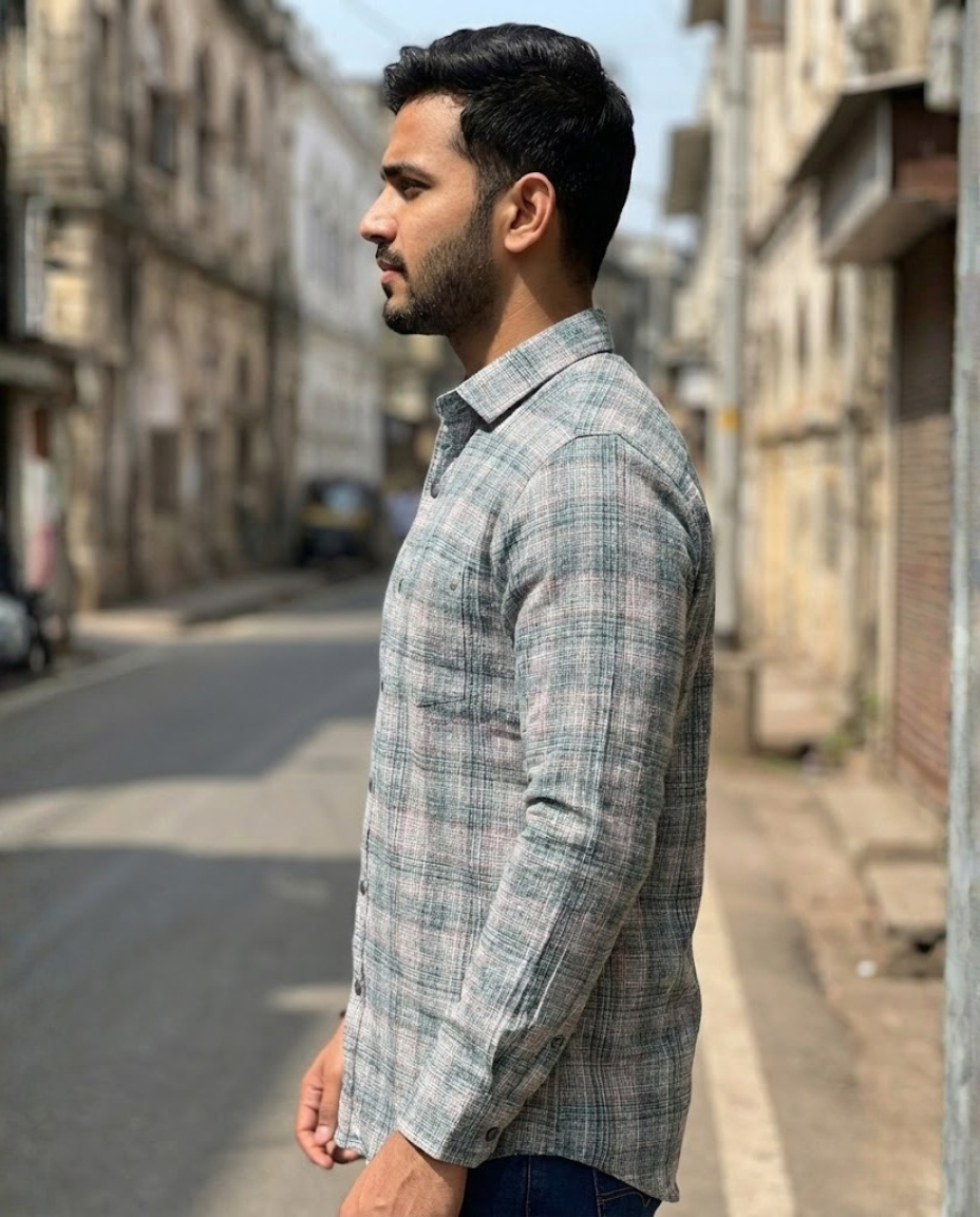 Men’s Grey Checked Casual Shirt with Full Sleeves & Button-Down Styling – Premium Smart Casual Wear