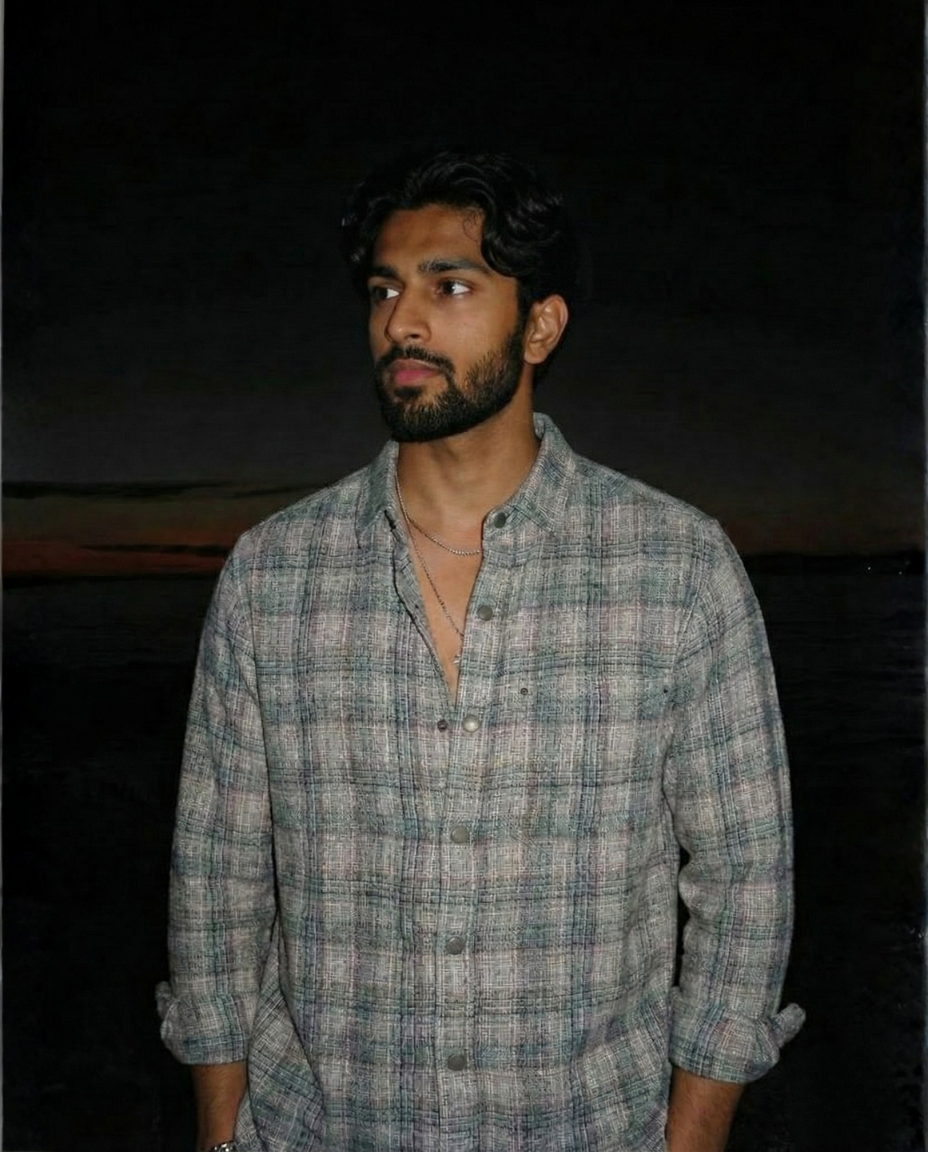 Men’s Grey Checked Casual Shirt with Full Sleeves & Button-Down Styling – Premium Smart Casual Wear