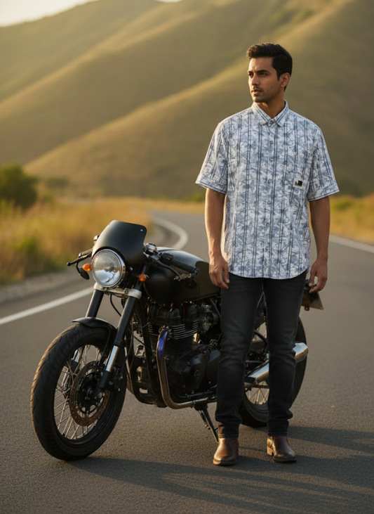 Men’s Ice Blue Outdoor Abstract Short Sleeve Relaxed Shirt