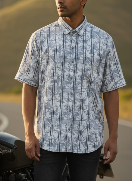 Men’s Ice Blue Outdoor Abstract Short Sleeve Relaxed Shirt